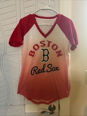 Boston Red Sox Gradient V-Neck Tee